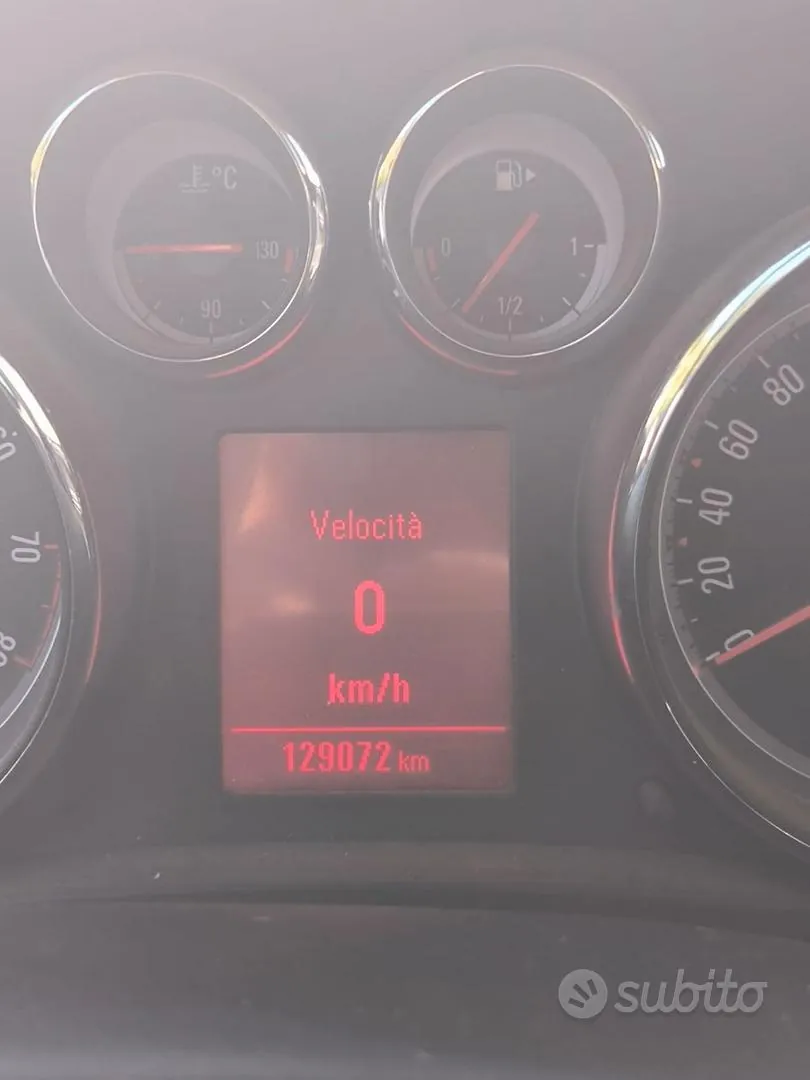 Opel Zafira 2014 photo 2