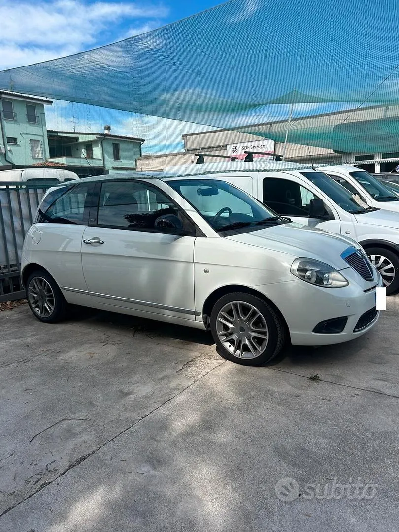 Lancia Ypsilon 2011 photo 5