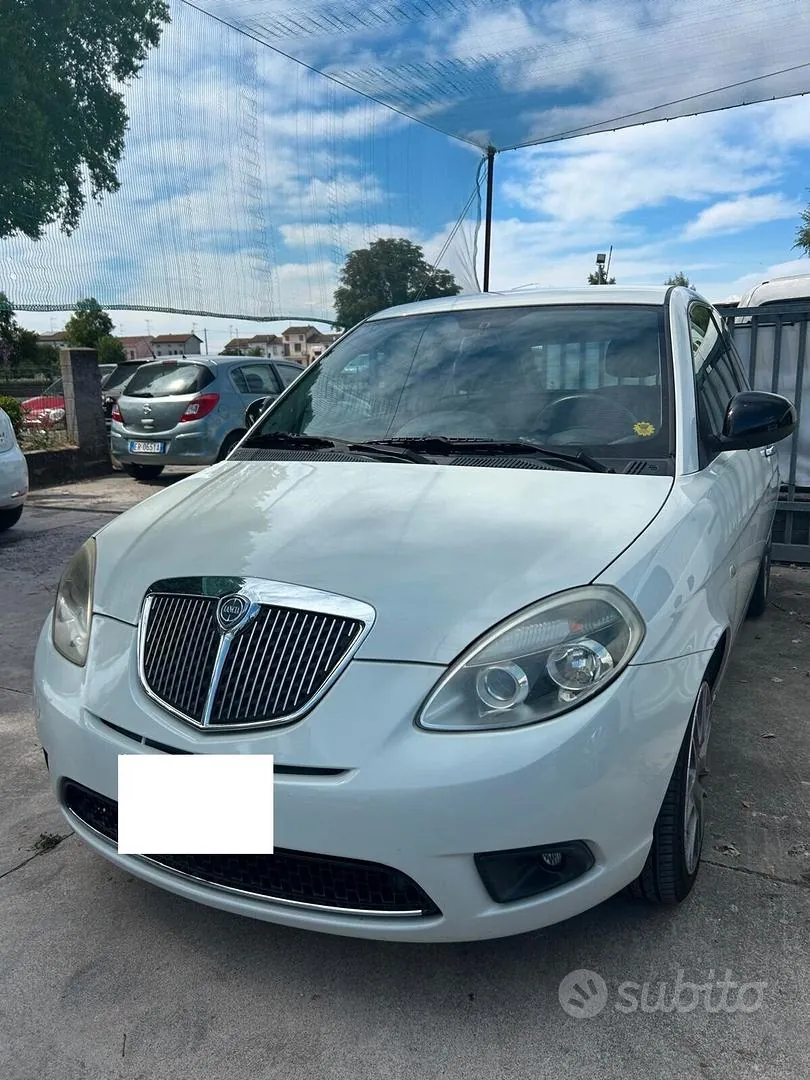 Lancia Ypsilon 2011 photo 3