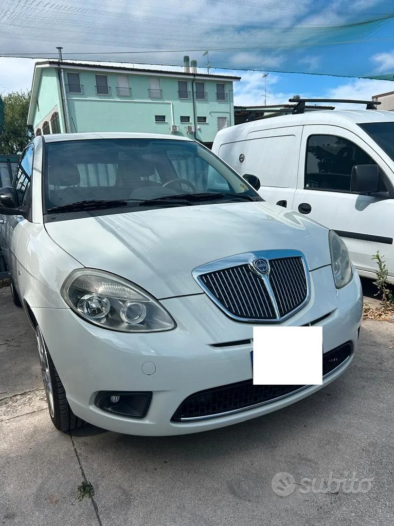 Lancia Ypsilon 2011 photo 4