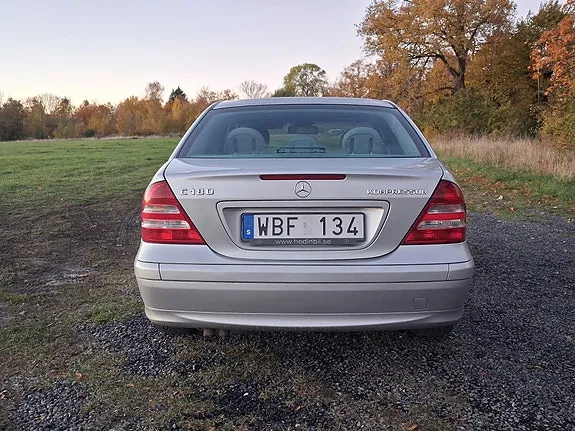 Mercedes-Benz C180 2004 photo 4