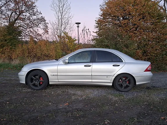 Mercedes-Benz C180