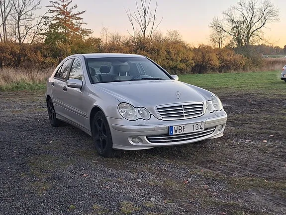 Mercedes-Benz C180 2004 photo 5