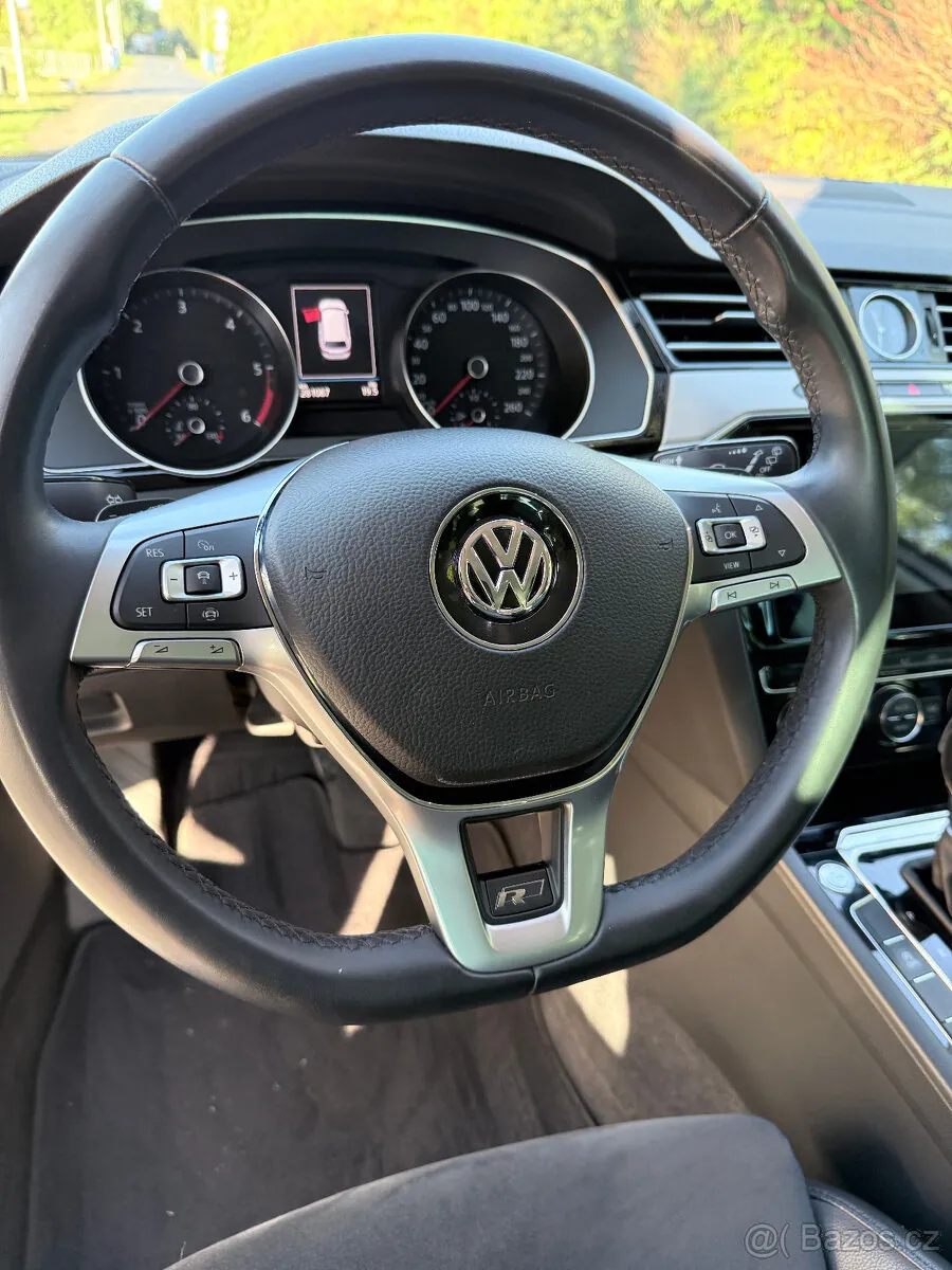 Volkswagen Passat 2018 photo 5