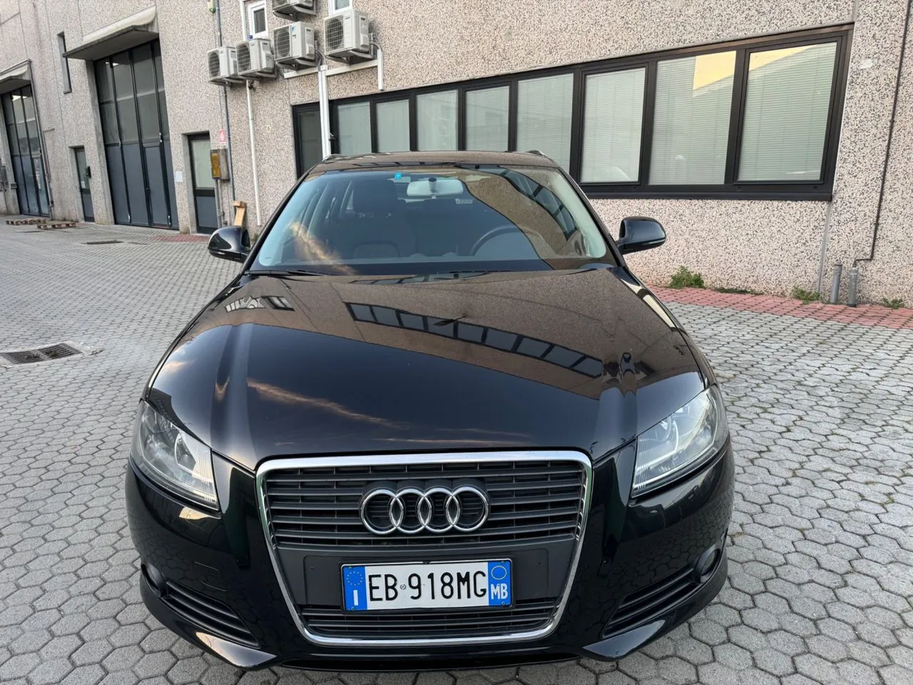 Audi A3 2010 photo 2
