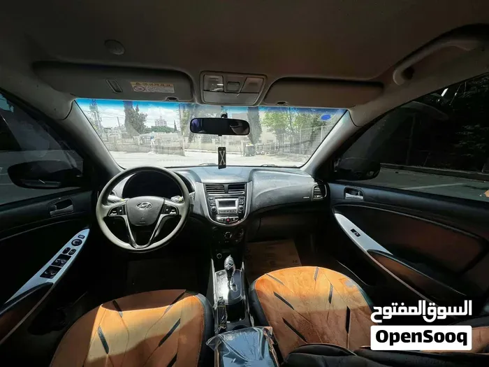 Hyundai Accent 2014 photo 4