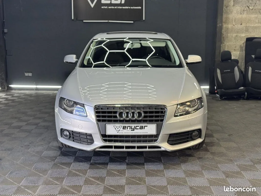 Audi A4 2010 photo 2
