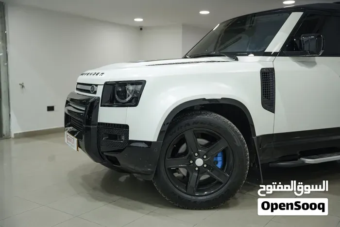 Land Rover Defender 2021 photo 2