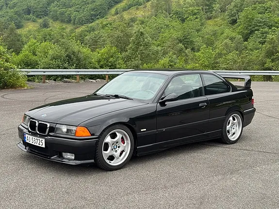 BMW 320I