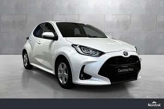 Toyota Yaris 2022 photo 2