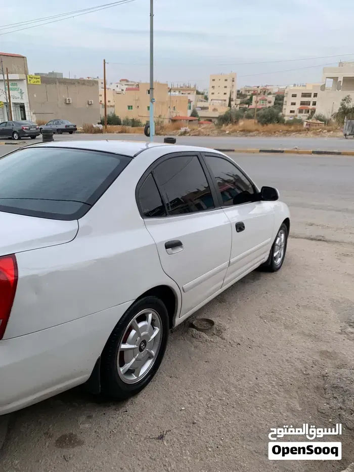 Hyundai Avante 2001 photo 2
