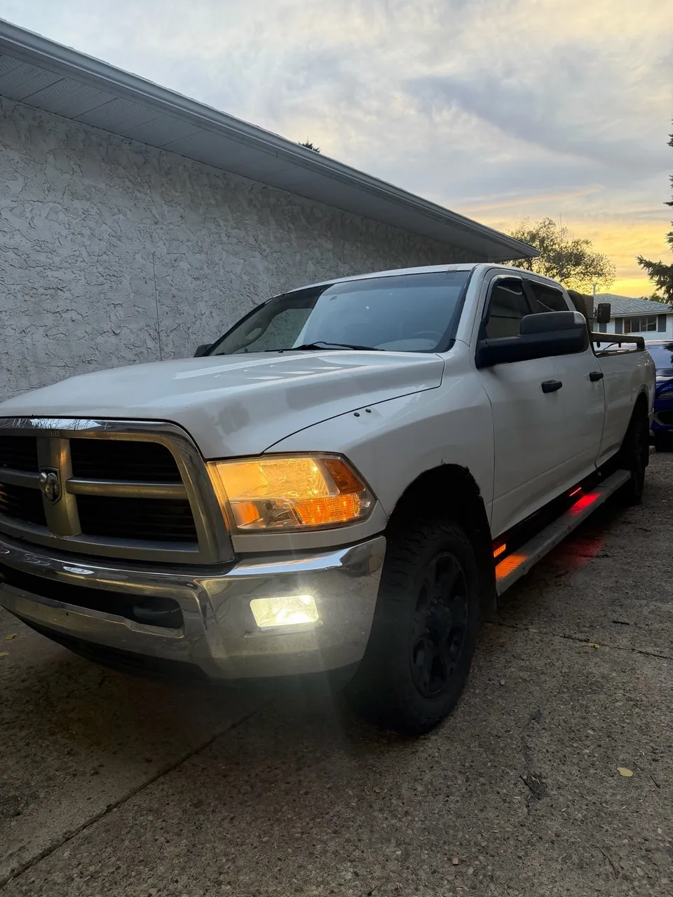 Dodge Ram 2500 2011 photo 2