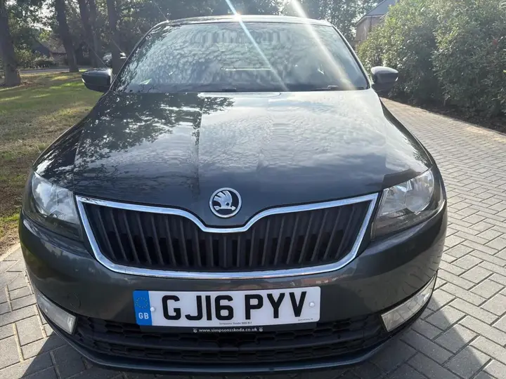 Skoda Rapid 2016 photo 2
