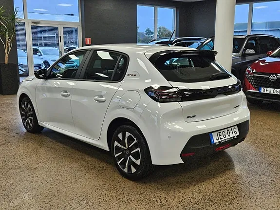 Peugeot 208 2025 photo 4