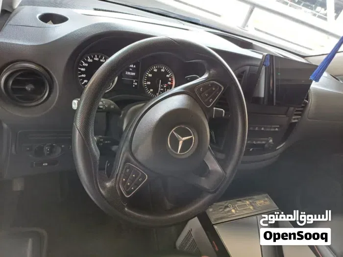 Mercedes-Benz V-Class 2020 photo 4