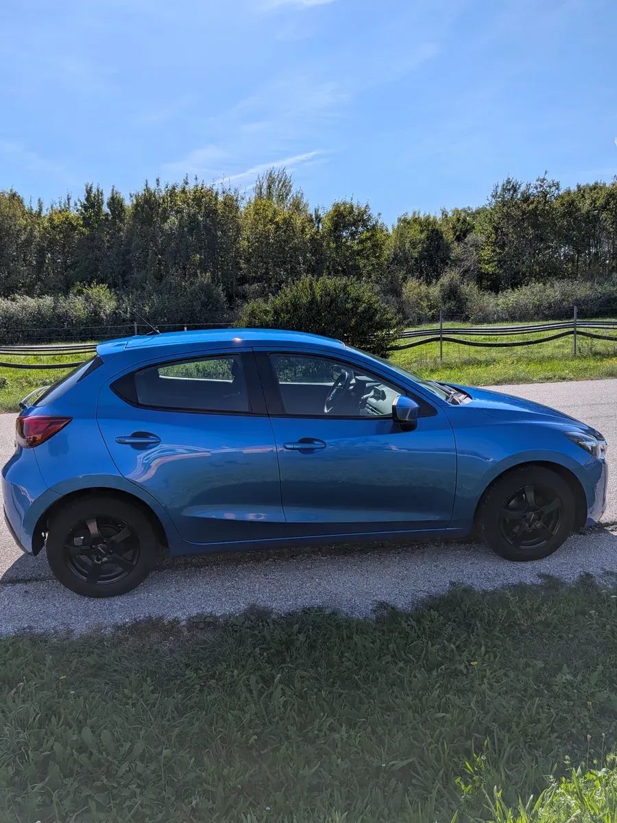 Mazda Mazda2 2019 photo 3