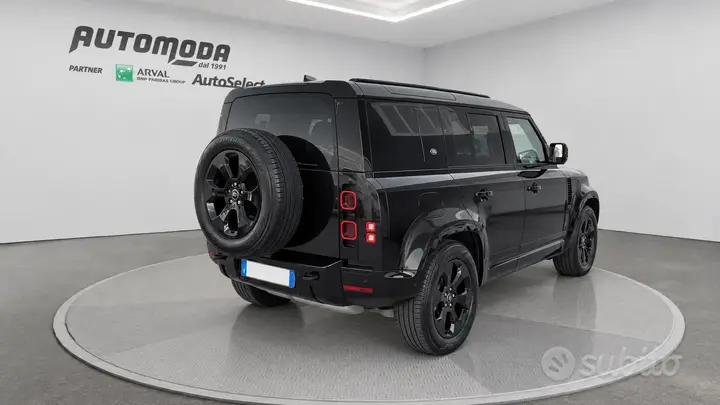 Land Rover Defender 2023 photo 3