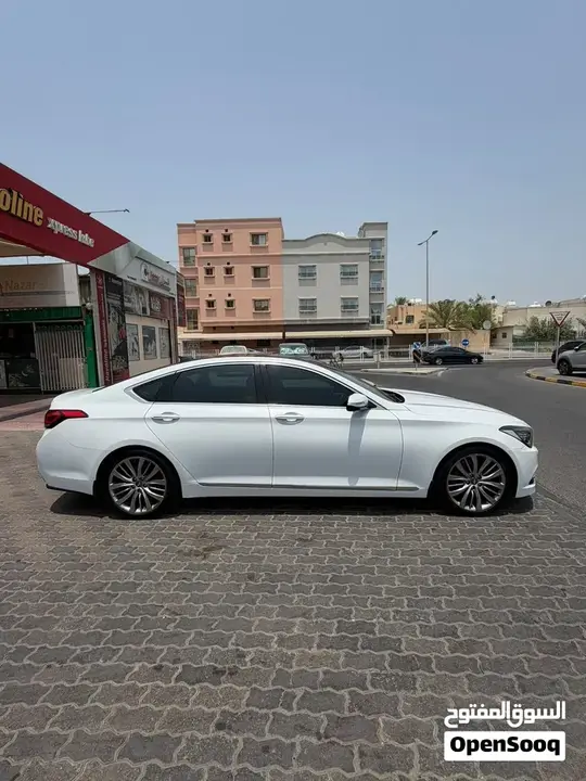 Genesis G80 2015 photo 2