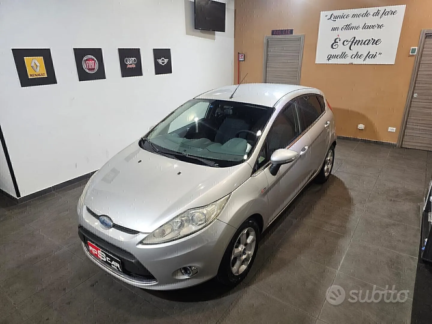 Ford Fiesta 2010 photo 2