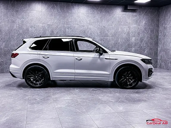 Volkswagen Touareg 2020 photo 2