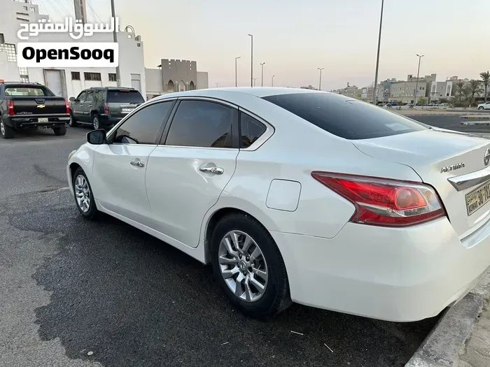 Nissan Altima 2013 photo 4
