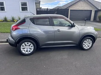 Nissan Juke 2011 photo 2