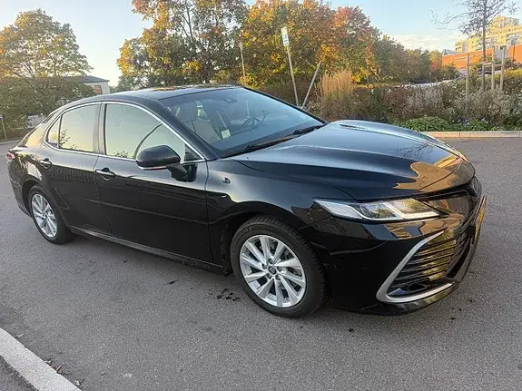 Toyota Camry 2024 photo 2