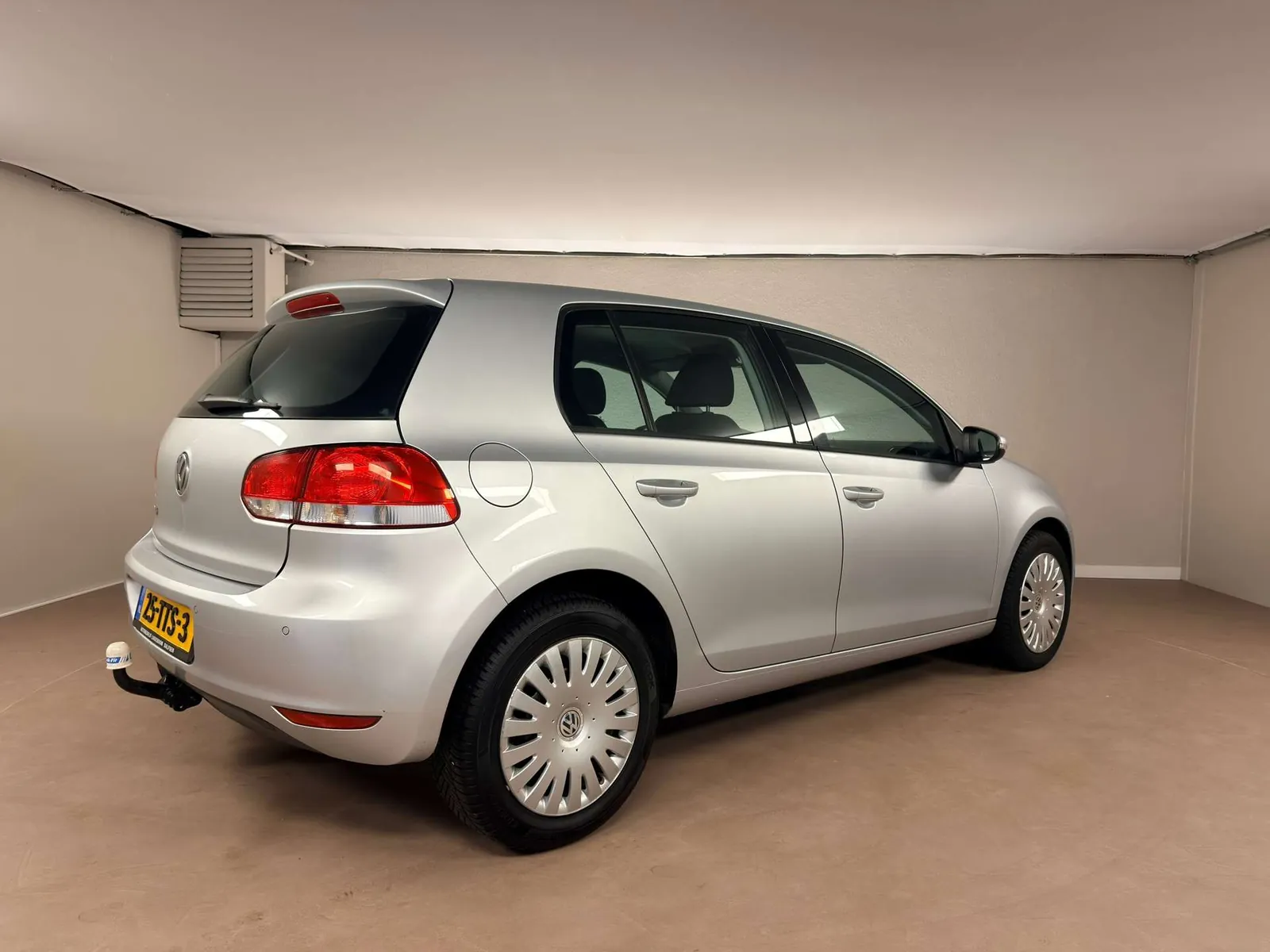 Volkswagen Golf 2011 photo 3