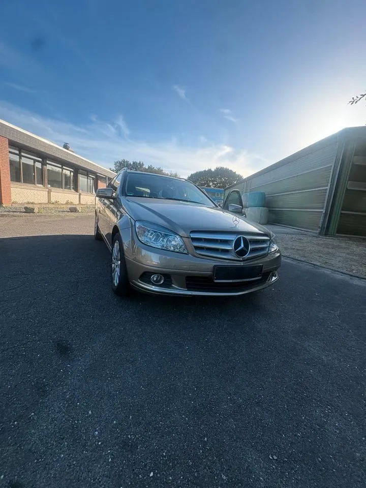 Mercedes-Benz C180