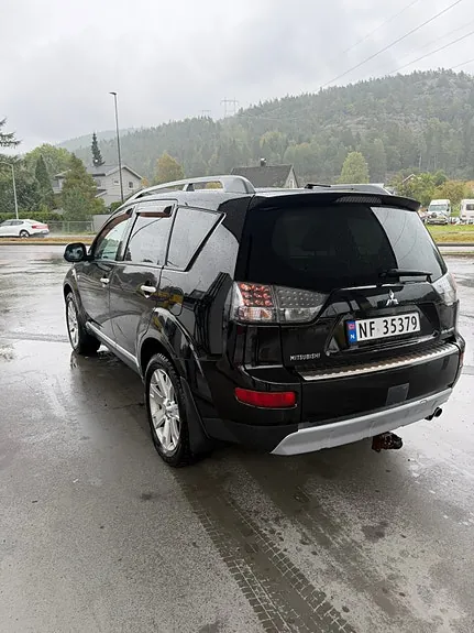 Mitsubishi Outlander 2008 photo 2