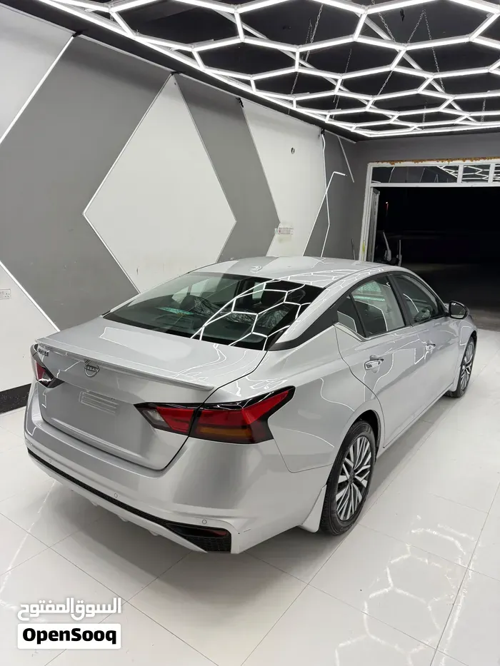 Nissan Altima 2025 photo 4