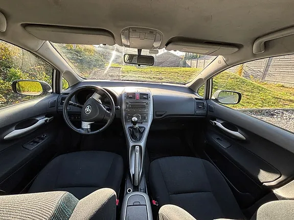 Toyota Auris 2008 photo 5