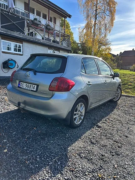Toyota Auris 2008 photo 3