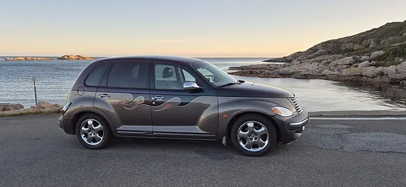 Chrysler Pt Cruiser 2002 photo 2