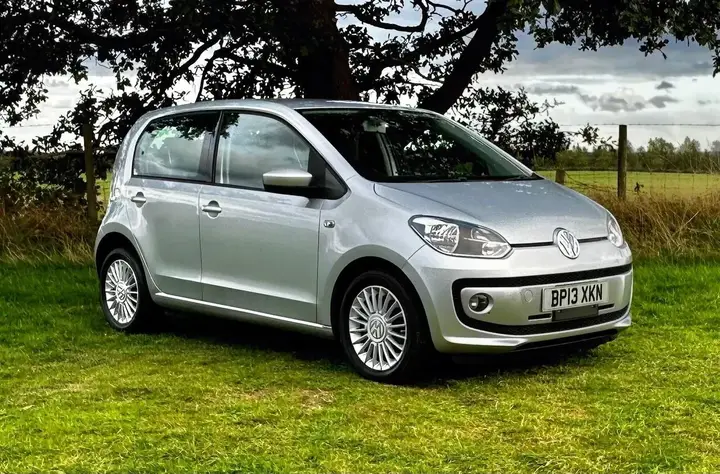 Volkswagen Up 2013 photo 2