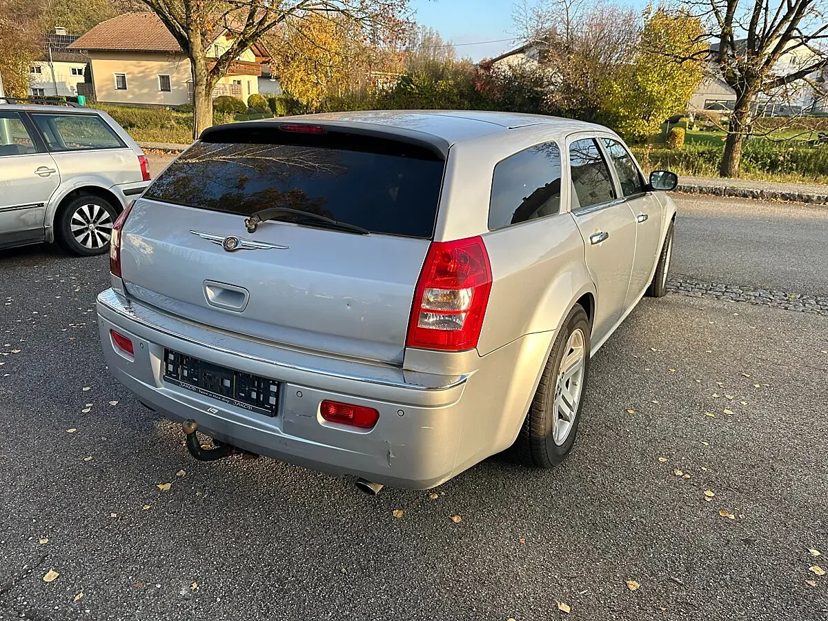 Chrysler 300 C 2009 photo 3