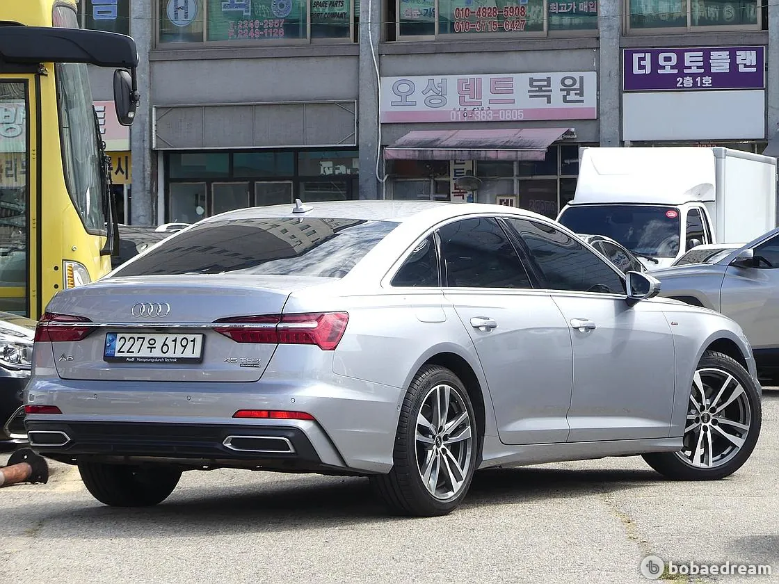 Audi A6 2023 photo 3