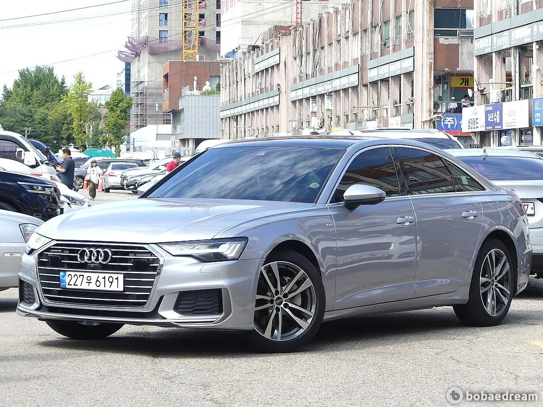 Audi A6 2023 photo 2