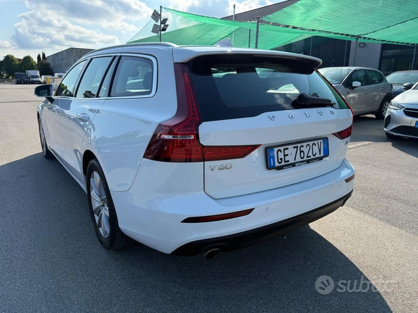 Volvo V60 2021 photo 3