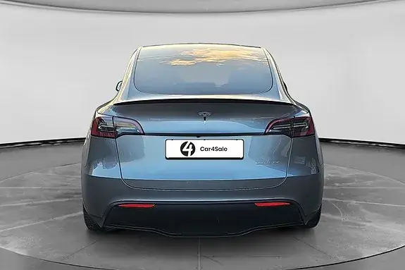 Tesla Model Y 2024 photo 4