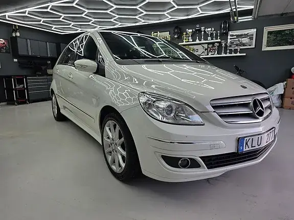 Mercedes-Benz B 200 2008 photo 2