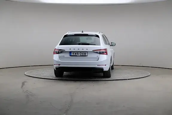 Skoda Superb 2023 photo 5