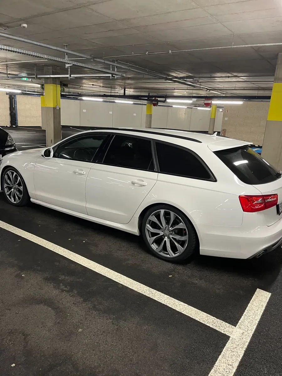 Audi A6 2014 photo 2