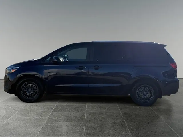 Kia Sedona 2018 photo 2