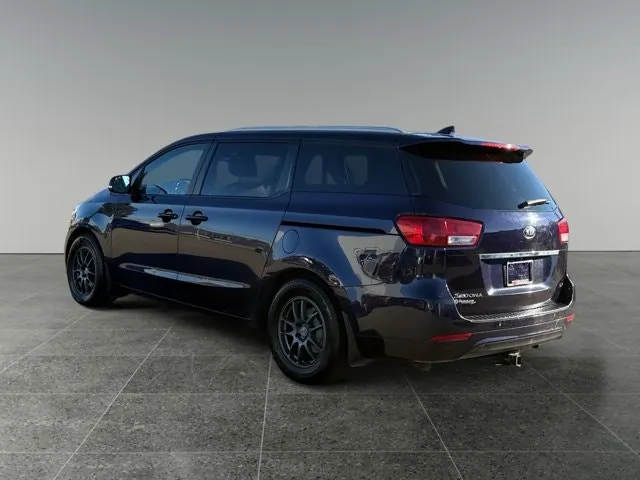 Kia Sedona 2018 photo 4