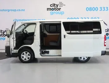Toyota Hiace 2020 photo 4