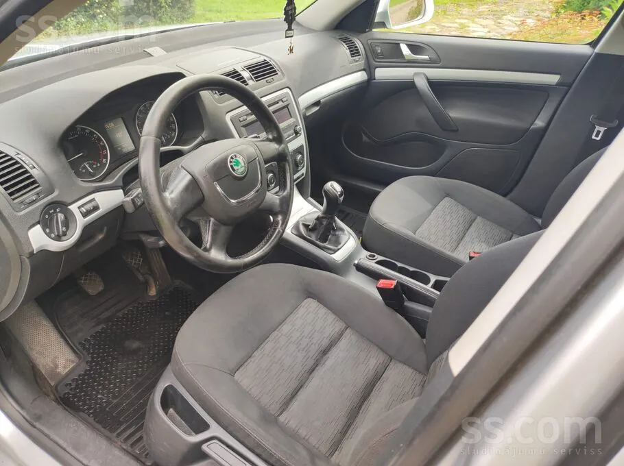 Skoda Octavia 2011 photo 5