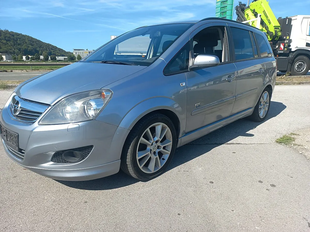 Opel Zafira 2008 photo 2