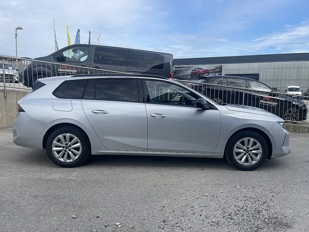 Opel Astra 2024 photo 3