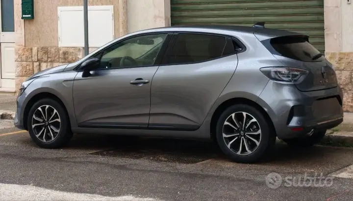 Renault Clio 2026 photo 2